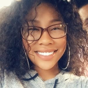 Meet your Posher, Dani